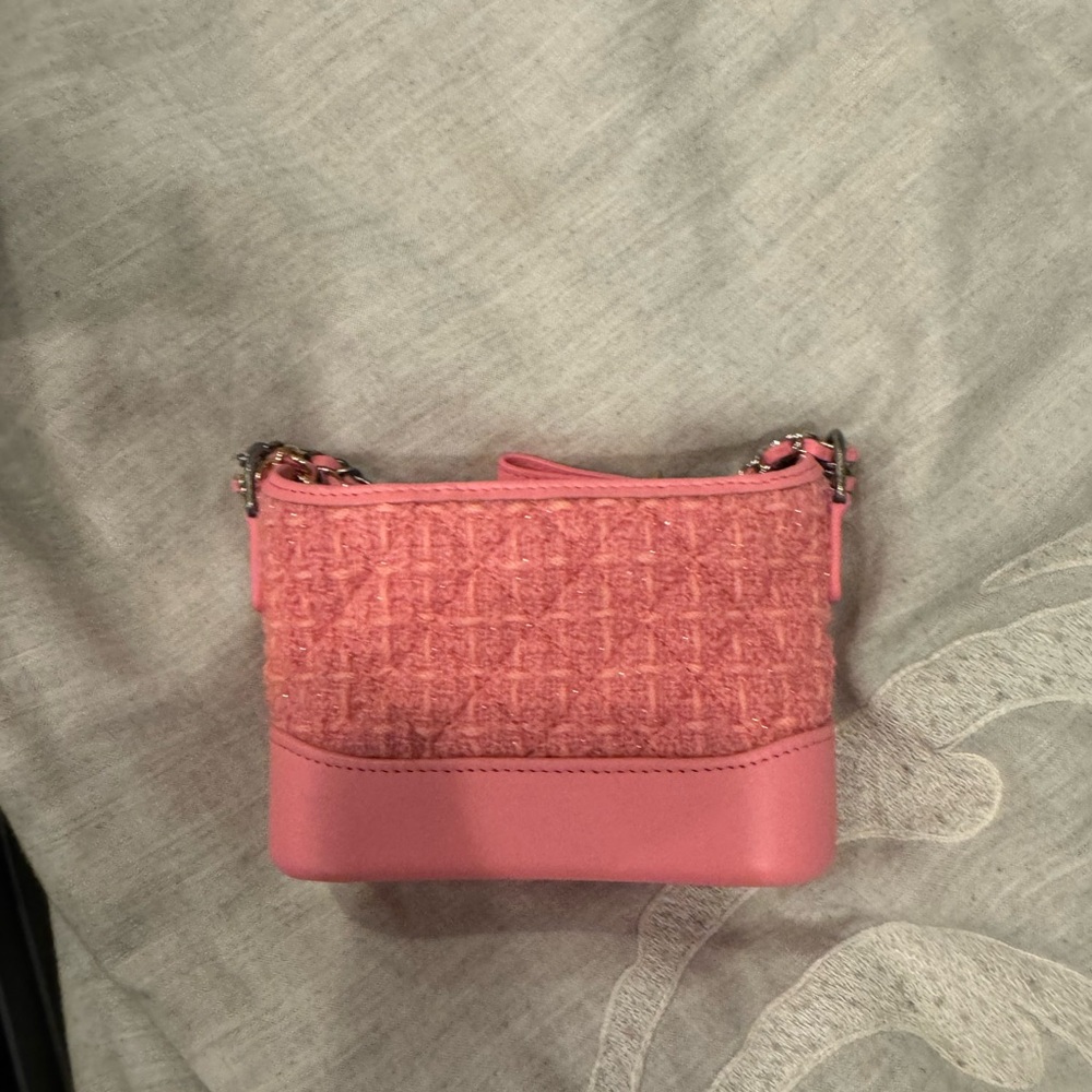 Mini Chanel - Picture 8 of 11